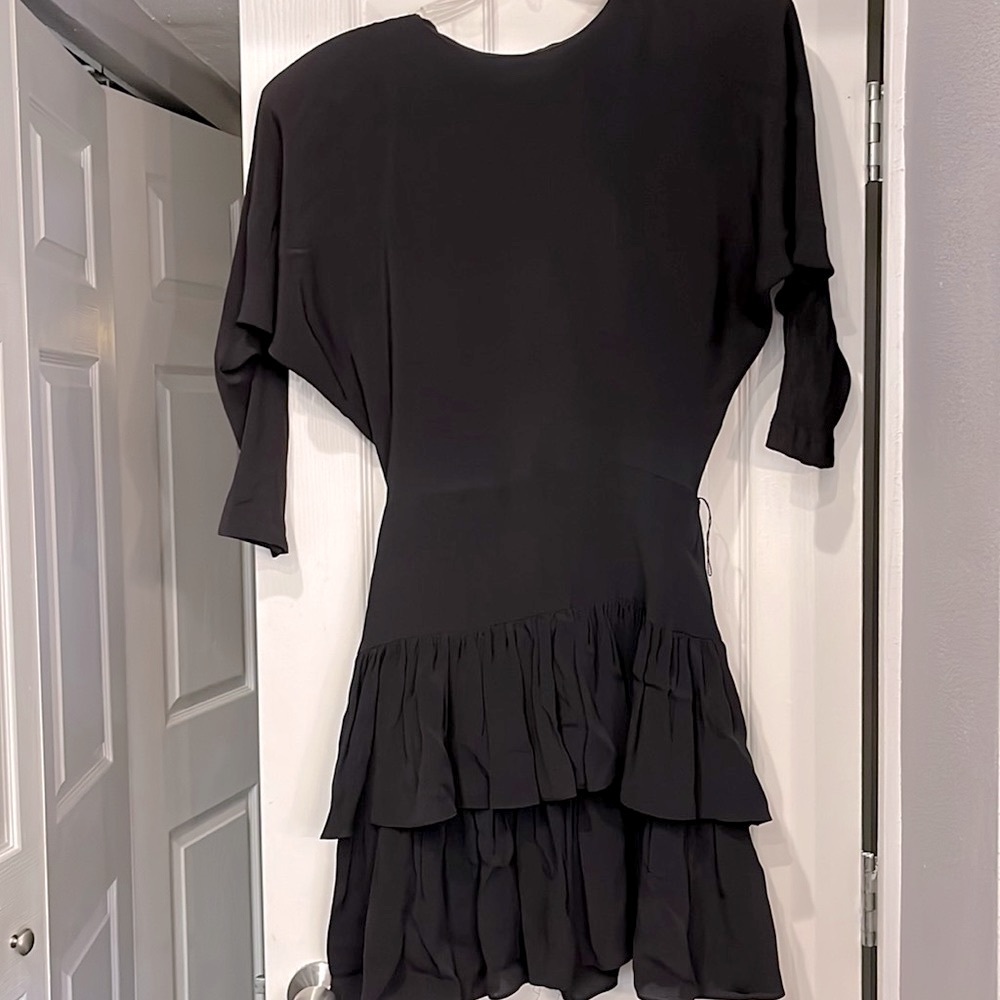 Betsy & Adam black party/cocktail dress. 8-10 crisscross back butterfly top. - Picture 2 of 13